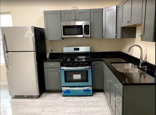 12730 Honore St, Blue Island, IL 60406