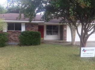 805 Green Pastures Dr, Cedar Hill, TX 75104