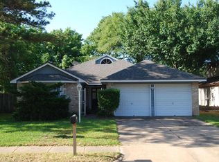 15719 Beechnut St, Houston, TX 77083