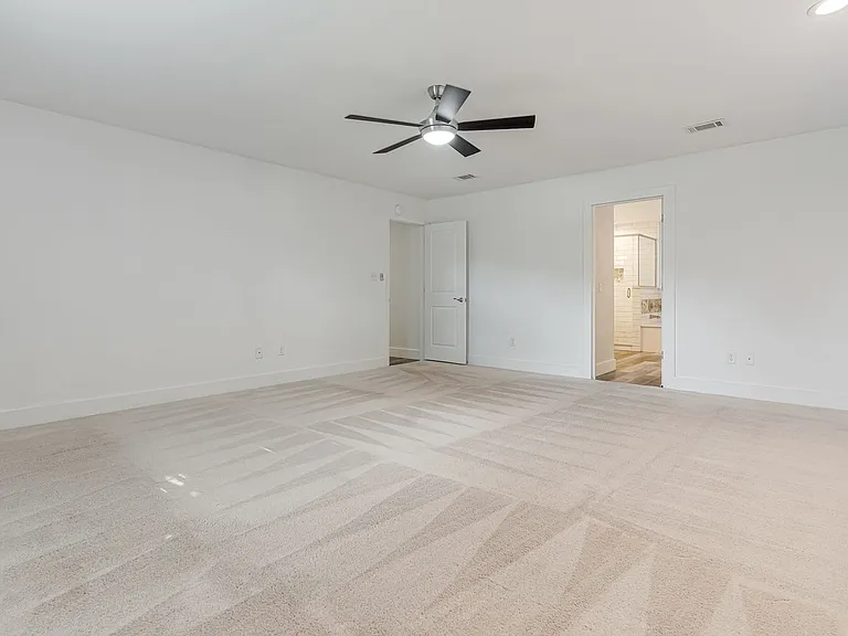 10008 Calle De Palencia — Photo 35