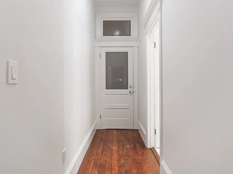 547 Union St — Photo 29