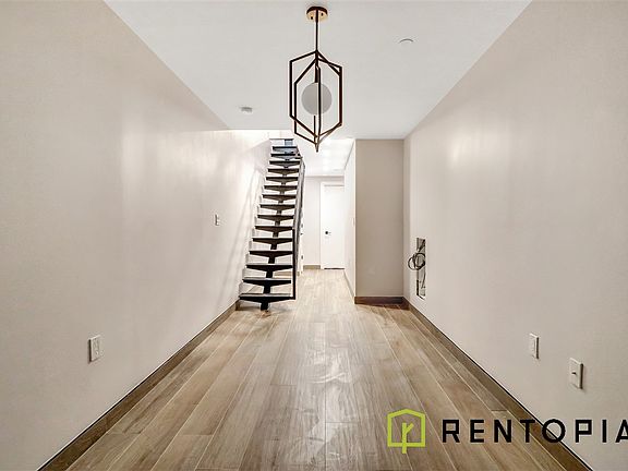 5th image of 596 Metropolitan Ave APT 1A