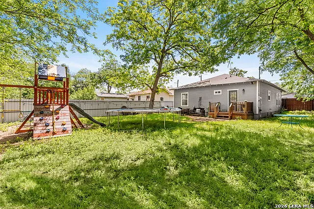 903 Potomac — Photo 17