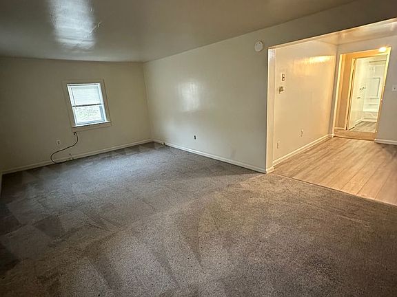 3rd image of 5200 Earl Dr APT 1