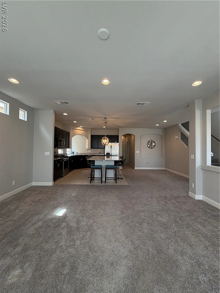 5 bed, 3.0 bath, 2641 sqft, $2,850 — Photo 4