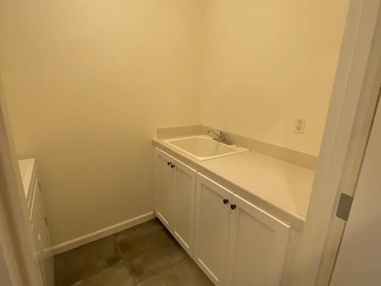 2406 Plantation Ave — Photo 7