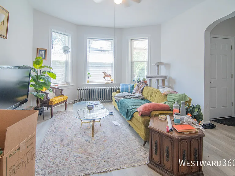 4018 W Oakdale Ave #2 — Photo 1