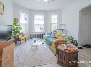 4018 W Oakdale Ave #2, Chicago, IL 60641