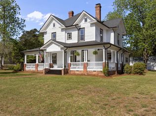 1200 S 10th St, Lillington, NC 27546