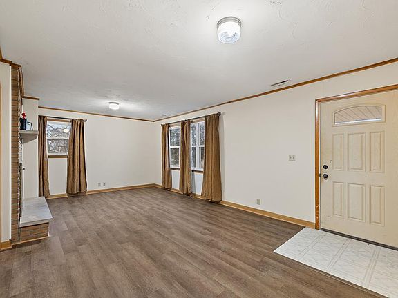 2nd image of 131 W Smiley Ave