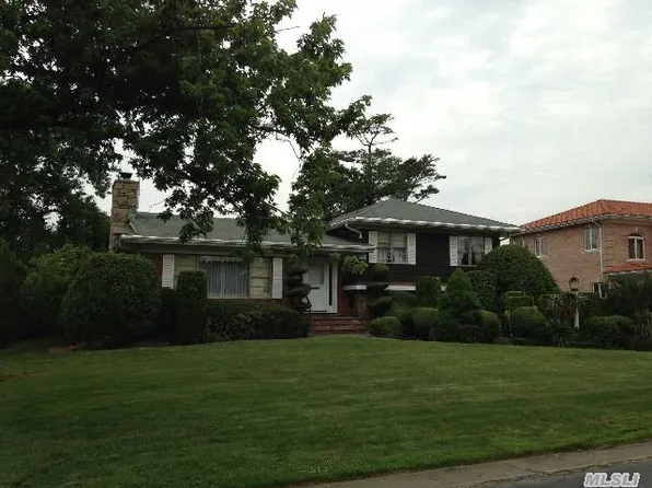 215-25 27th Avenue image 1 of 8