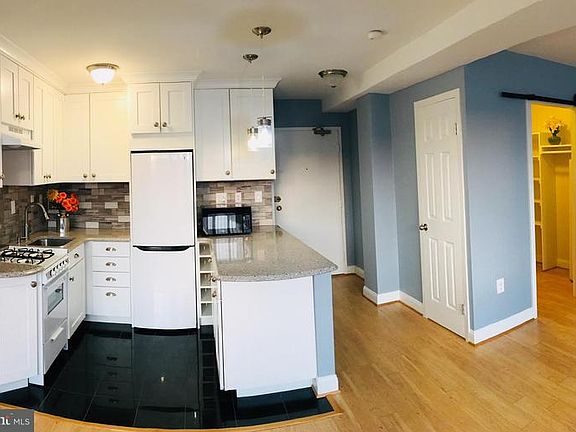 3rd image of 6641 Wakefield Dr APT 804