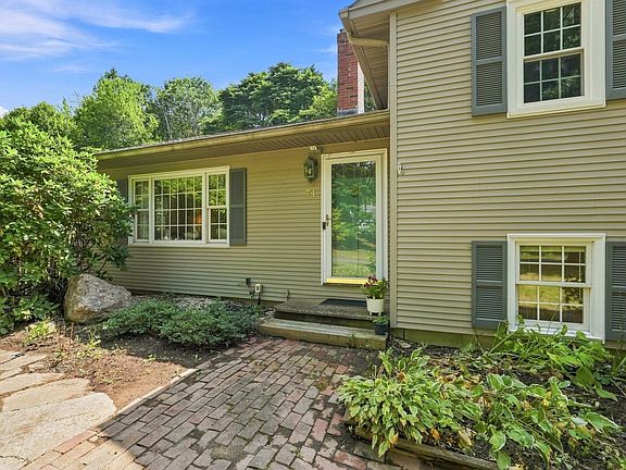 4th image of 71 Mount Holyoke Dr