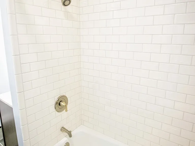 652 N Marengo Ave #102 — Photo 9