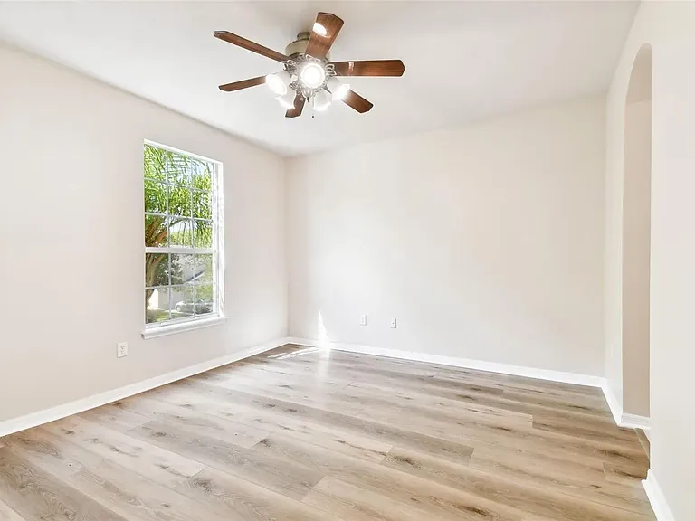 16143 Colchester Palms Dr — Photo 36