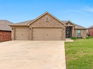 26833 E 142nd St S, Coweta, OK 74429