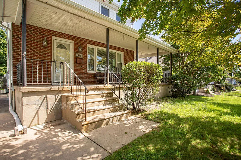 417 N Warwick Rd