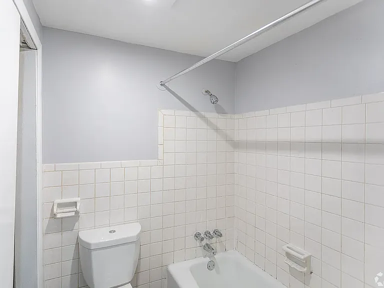 Highland Ridge Apartments — Photo 7