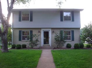 10416 W Fisher Pkwy, Wauwatosa, WI 53226