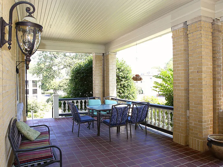817 N Elm St #C — Photo 3
