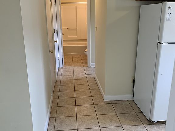 3rd image of 40 Fairmount Pl #3