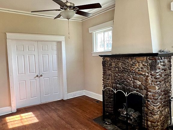 5th image of 119 Lee Ave #A