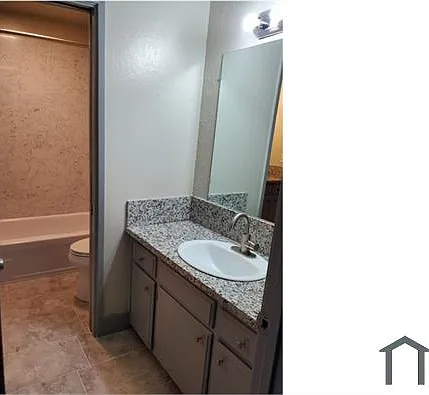 2724 El Caprice Dr #1 — Photo 5