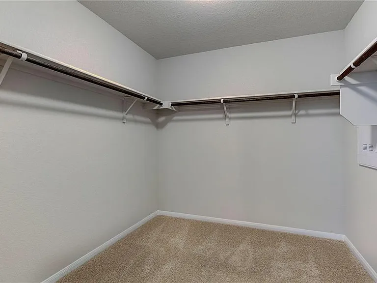 10502 Fulton Ave — Photo 16
