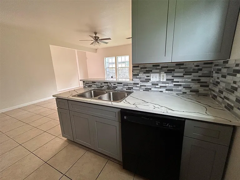 6841 Larkstone St #B — Photo 10