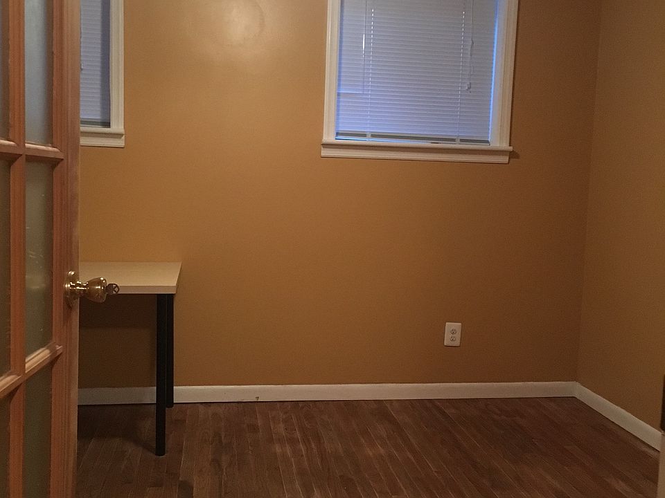 2nd image of 2802 46th St #1