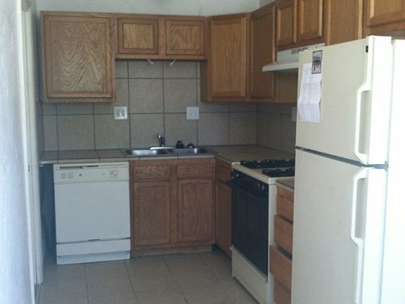 3rd image of 420 E Palmdale St APT A