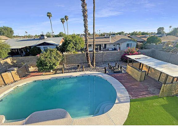 3rd image of 3633 W DAHLIA Drive