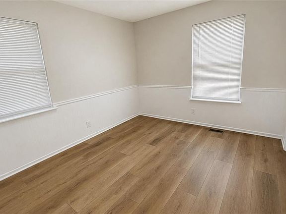 5th image of 20701 Walker Rd