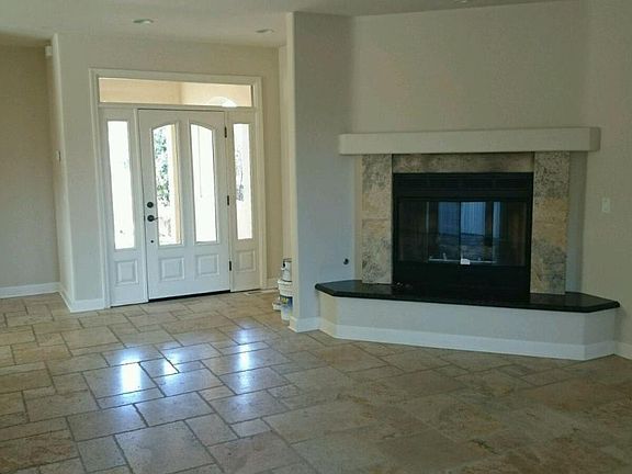 2nd image of 423 Del Rosa Ave