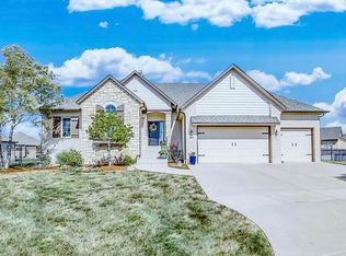 2220 N Loch Lomond Ct, Wichita, KS 67228