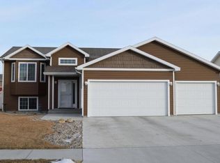 5209 47th Ave S, Fargo, ND 58104