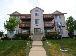 3204 Holiday Ct, Bettendorf, IA 52722
