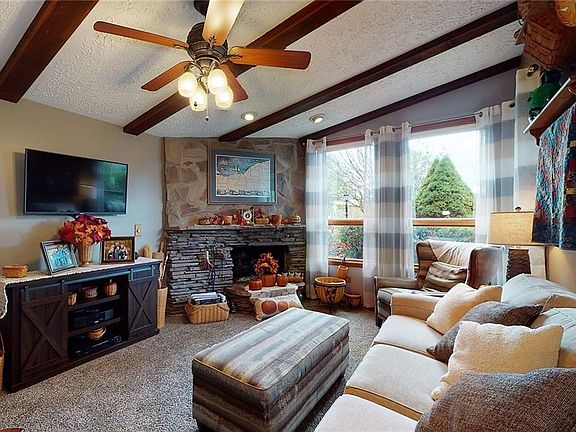 5th image of 1484 Blair Dr