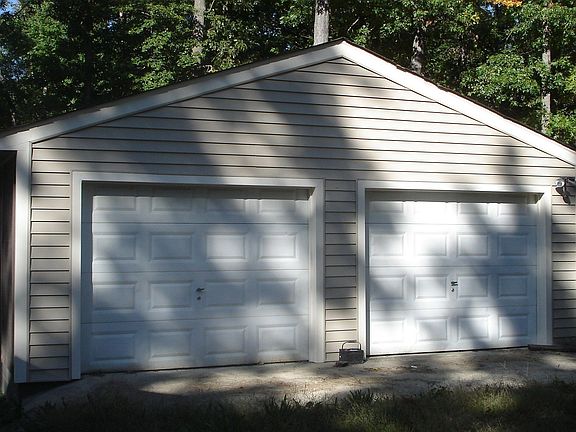 2 Car Garage with Electricity