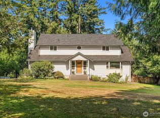 11517 Tyler Pl NE, Bainbridge Island, WA 98110
