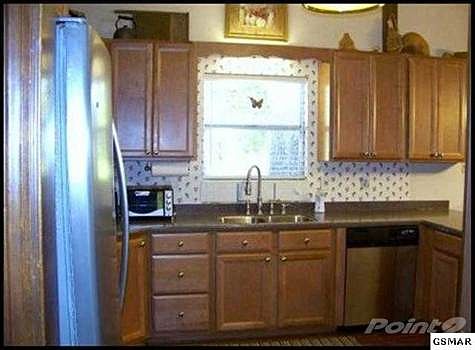 3rd image of 731 Walker Ave