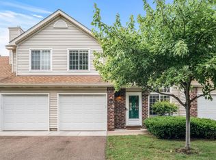 533 Old Town Dr, New Brighton, MN 55112