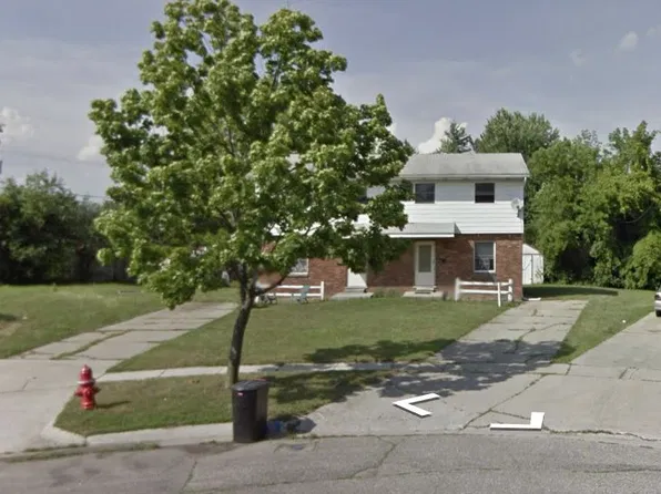 480 8th St #1, Marysville, MI 48040
