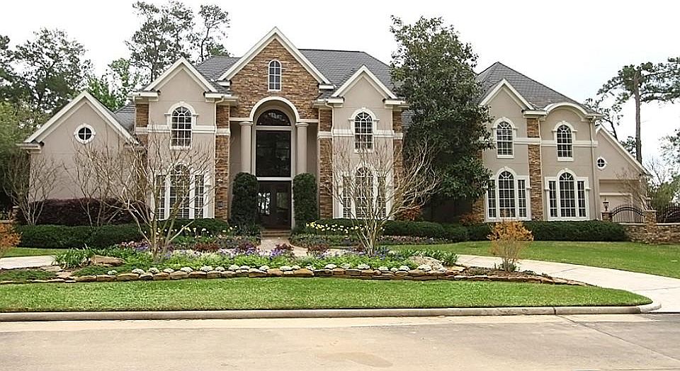 1st image of 16 W Oaks Ct