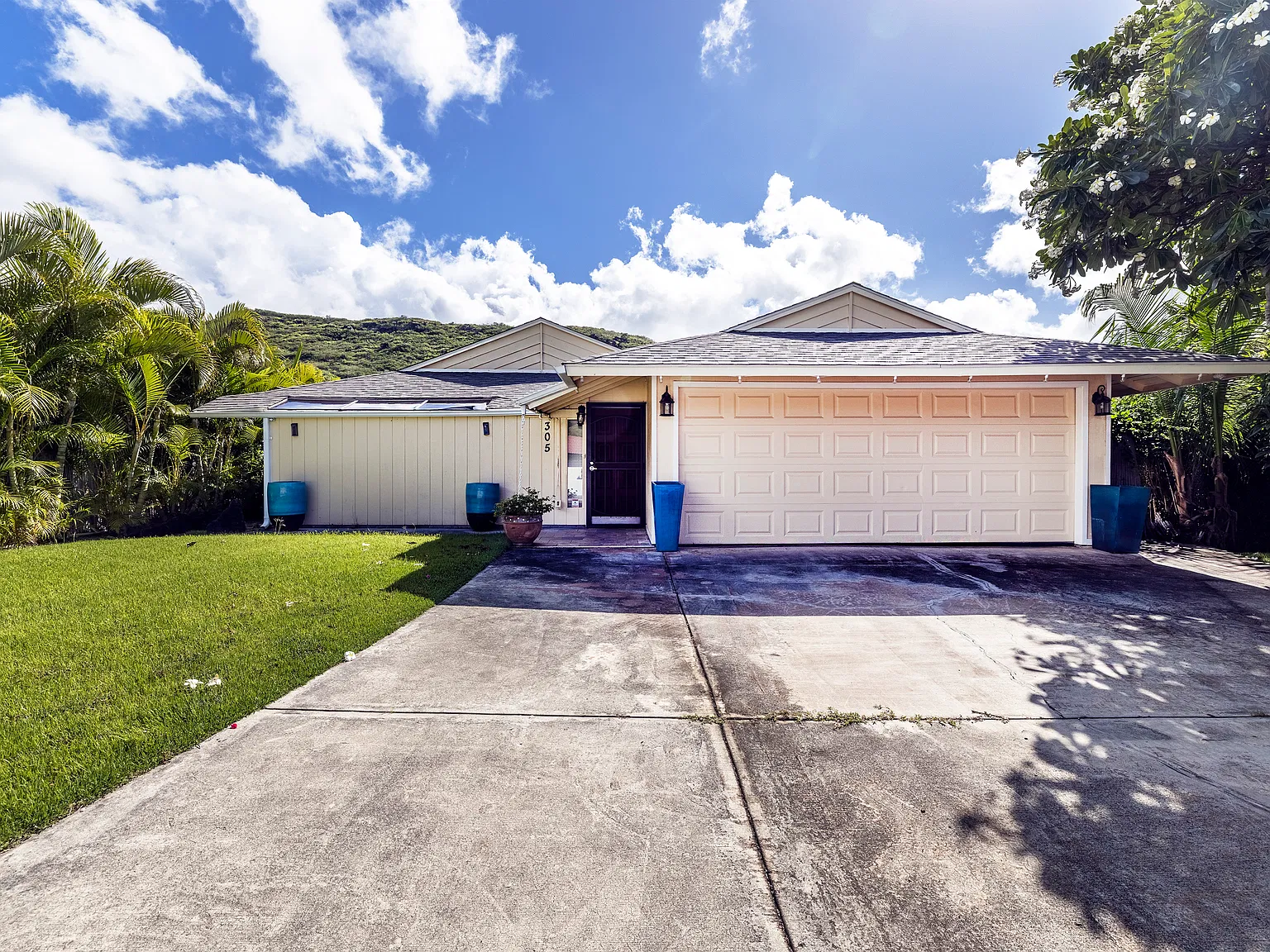 4 bed, 1633 sqft, $5,700 — Photo 1