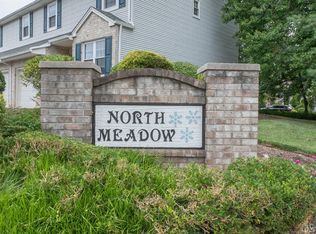 14 Snowflake Ln, Edison, NJ 08820