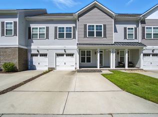 316 Sikeston Ln #1, Chesapeake, VA 23322
