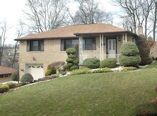 12499 Herold Dr, North Huntingdon, PA 15642