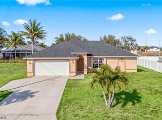 4409 Jacaranda Pkwy W, Cape Coral, FL 33993