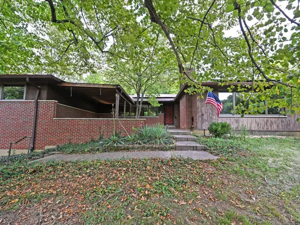 7714 Forest Rd, Cincinnati, OH 45255